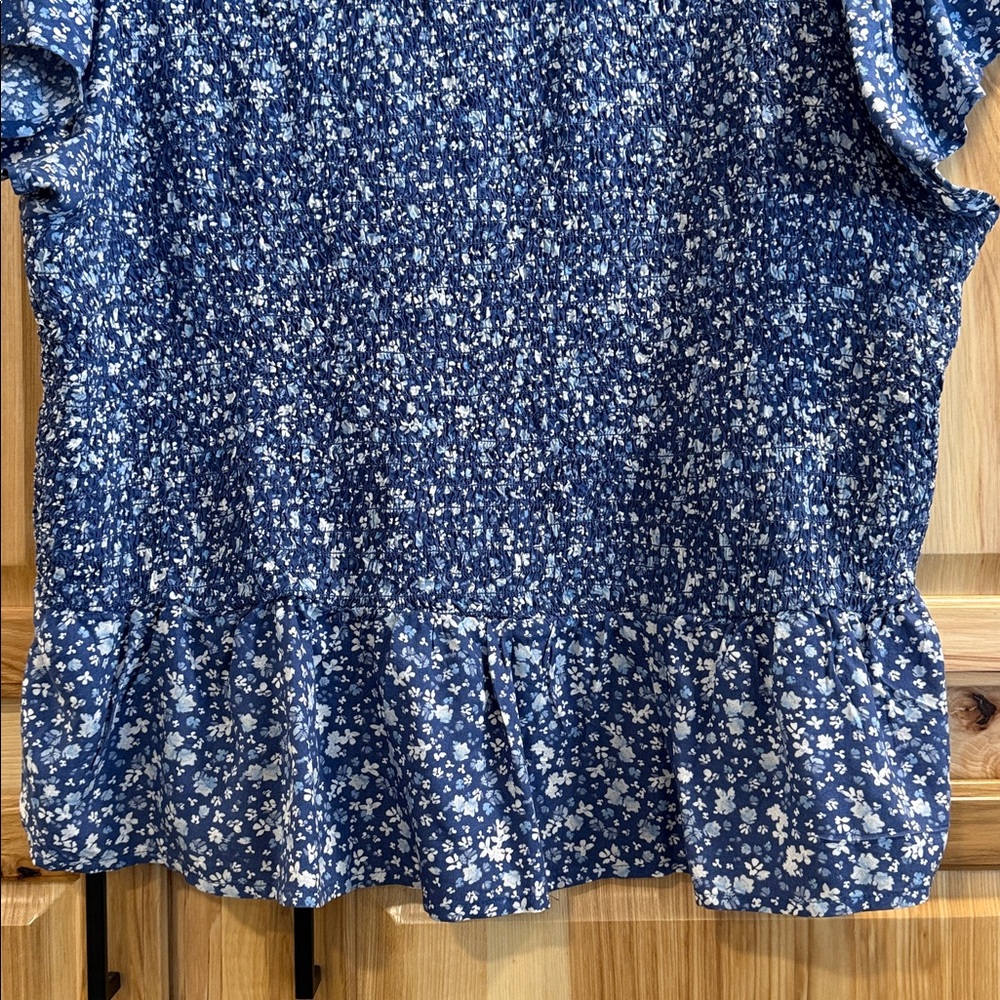 Old Navy Blue Ditsy Floral Smocked Peplum Cottagecore Short Sleeve Top Size 3X - Picture 5 of 12